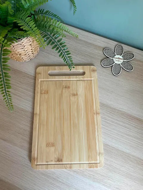Planche à découper en bambou gravée et personnalisable